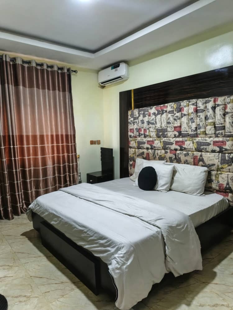 Diamond Room